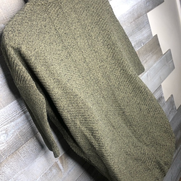 Express dark green 3/4 sleeve sweater small - Picture 4 of 5